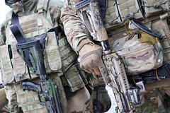 Санинструктор морпехов рассказал о трехдневном бое за Приютное: на позиции шли до трех батальонов ВСУ