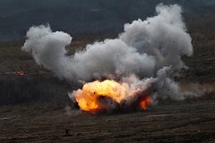 Российские военные в зоне СВО начали использовать наземный комплекс «Рой» с огнеметами «Шмель»